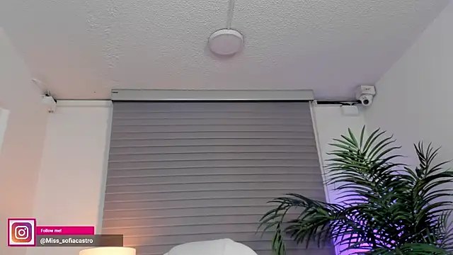 miss_sofiaa webcam