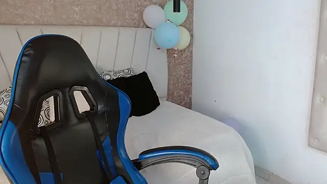 AliceSmity_ webcam