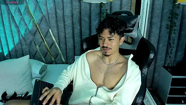 NicolaiKarav webcam