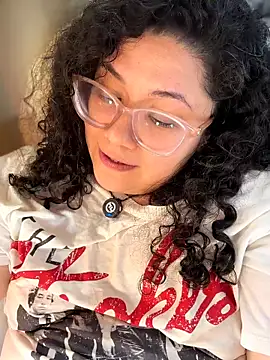 CurlyMilf_Vannexxxa webcam
