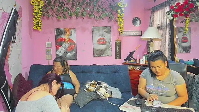 lesbiancuple webcam