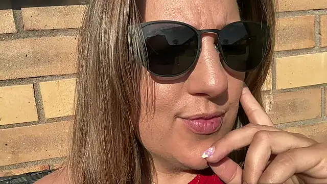 MsBelleWarick webcam