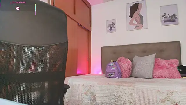 Miley_Baker webcam