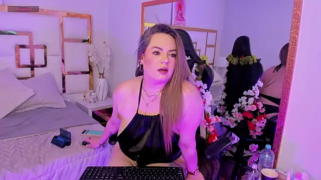 AvaMiia webcam