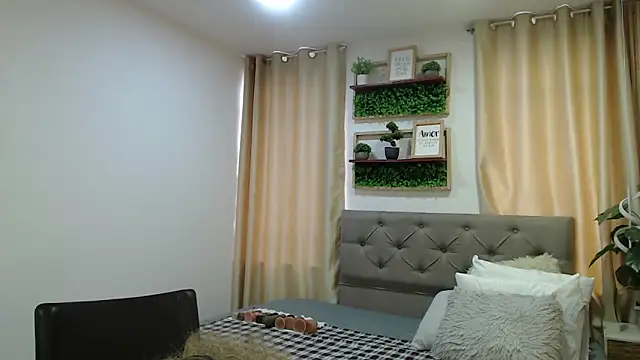 sasi_luna webcam