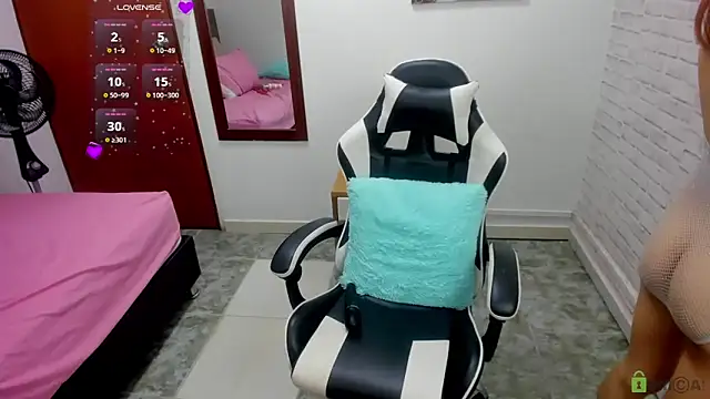 julieth_love_ webcam