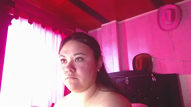 NikkiRous_ webcam