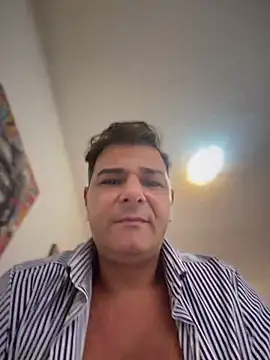 SecretlyDD webcam