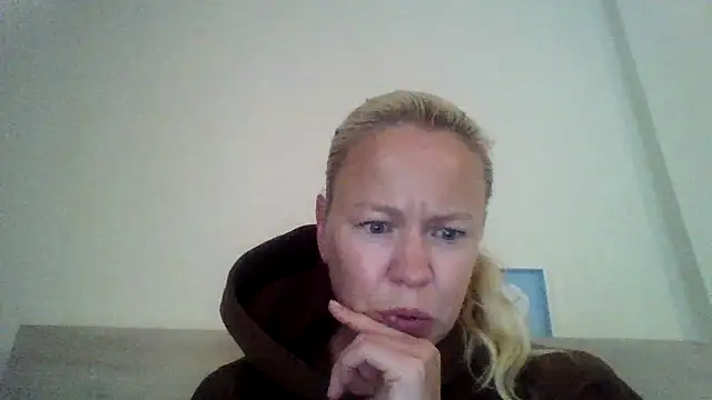 jennyblondeuk webcam