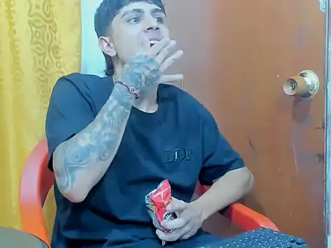 MaikDEMON_latino webcam