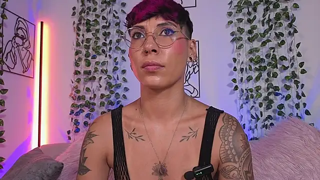 MiaMorgan_ webcam