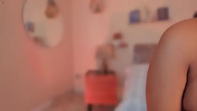 YariRose webcam