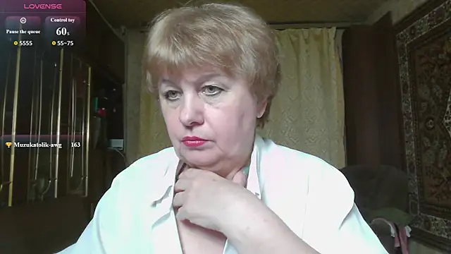 Casey_peach webcam