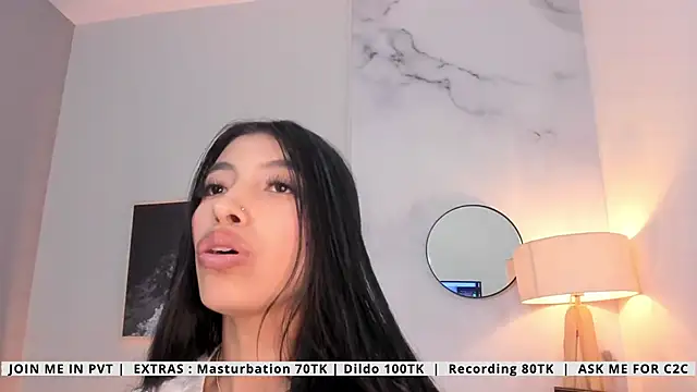 Tiffany_Low webcam