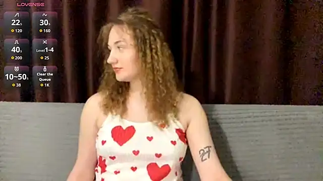 SophieNiktashu webcam
