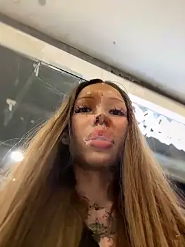 StreetCelebrity webcam