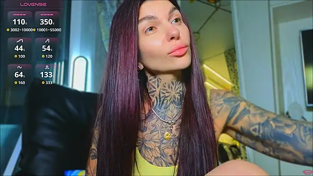 tattooedBabyy webcam
