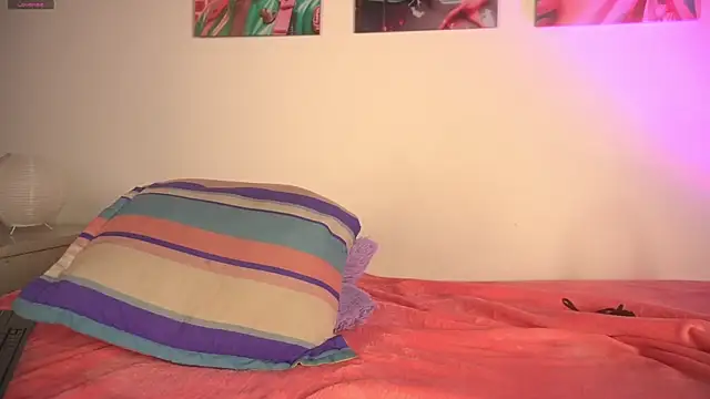 pocahotass_11 webcam