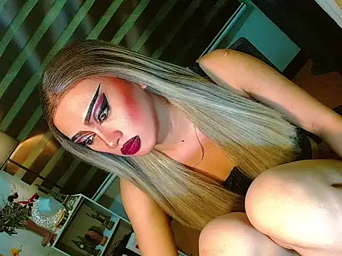 HOLLYWOOD_QUEEN_88 webcam