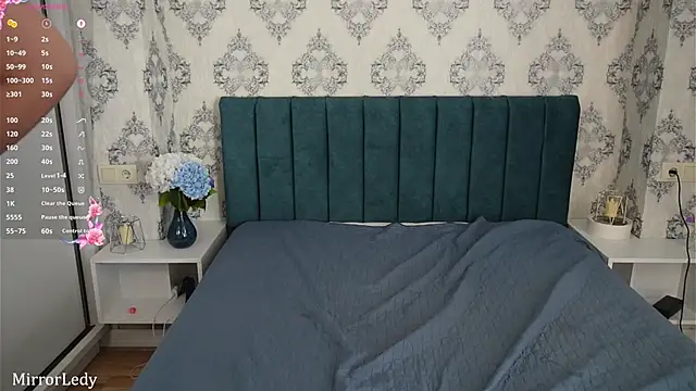 LilyannRosse webcam