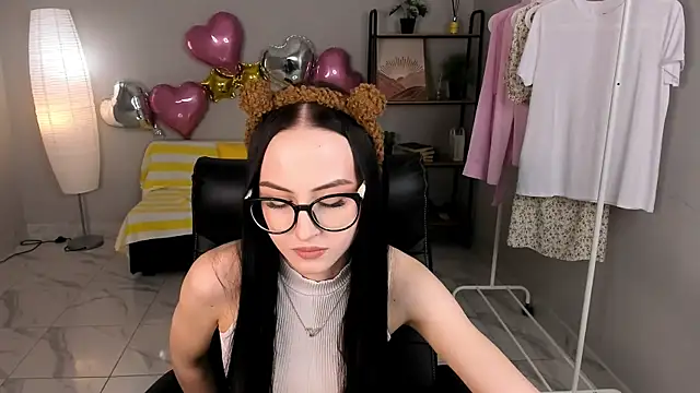 Kira_Limerd webcam