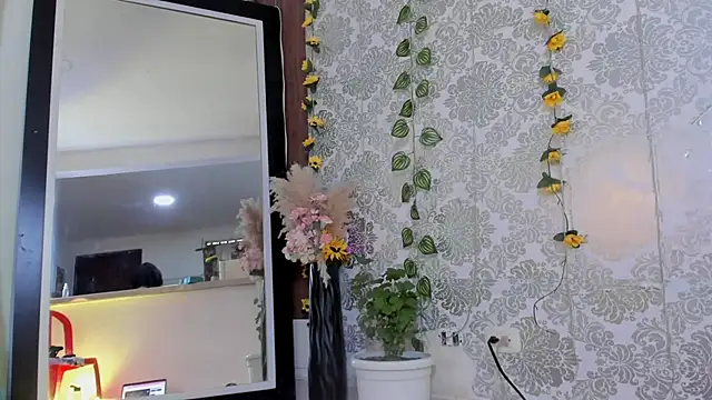 kelly_thomson webcam