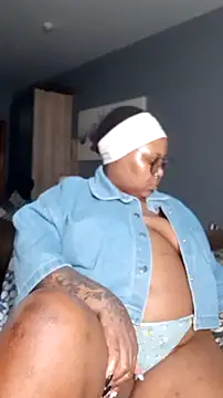 PearlSexxy69 webcam