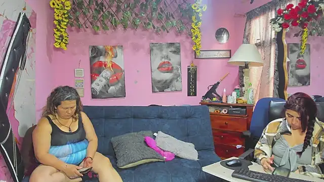 lesbiancuple webcam