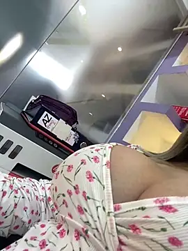 isabella_horney_ webcam