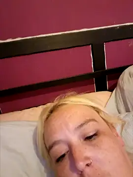 Chloe-Daniella webcam