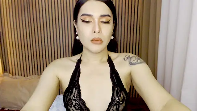 lahlahVienne webcam