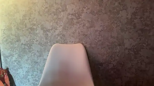 Angelinaa19 webcam