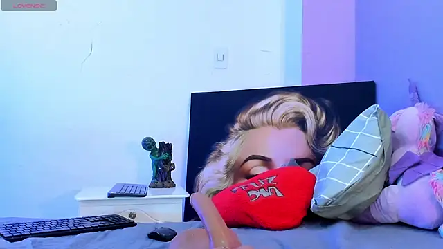 Charlotte11-11 webcam