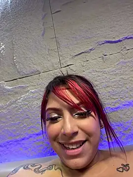 GiaRedd webcam
