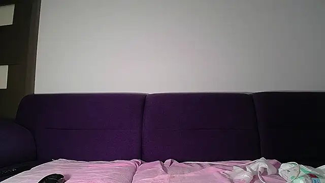 Julianna68 webcam