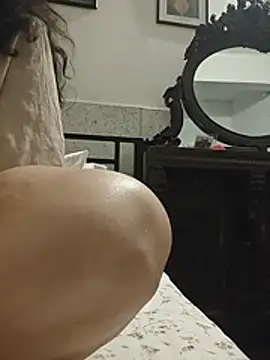 NakedMILFx webcam