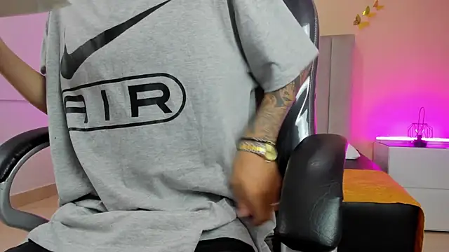 Nascary_Fox webcam