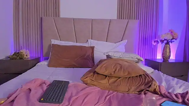 Victoria_Beaumont webcam