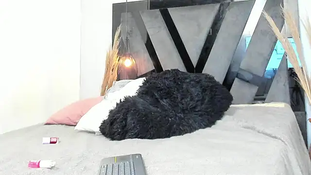 antonella_zapata webcam