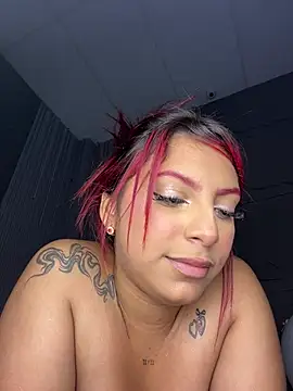 giaredd - GiaRedd's free webcam - UK Sex Cams