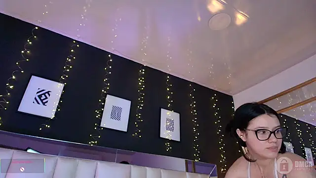 aria_bloomer webcam