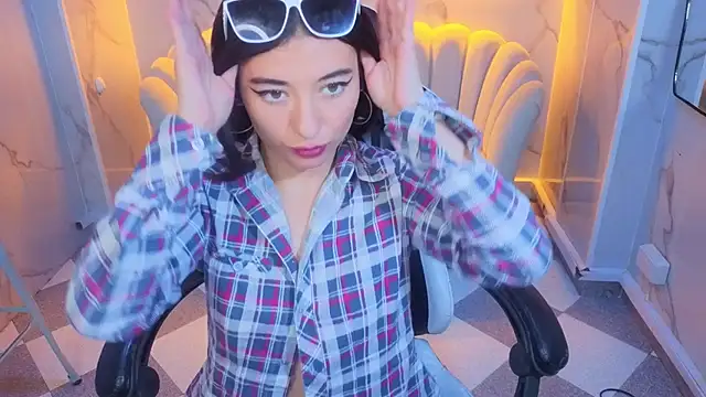 Erika_Suarez_b webcam
