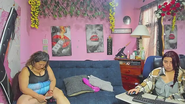 lesbiancuple webcam