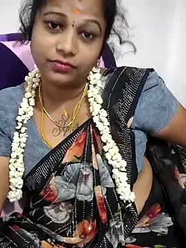 sweetqueen143 webcam