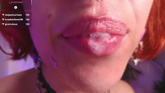 bri_von_dhara__ webcam