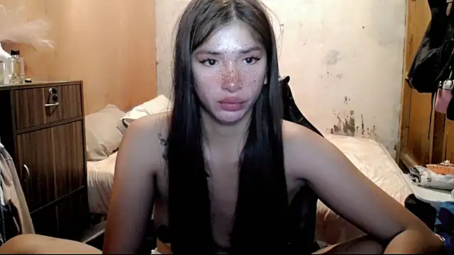 yanaleciousxx webcam