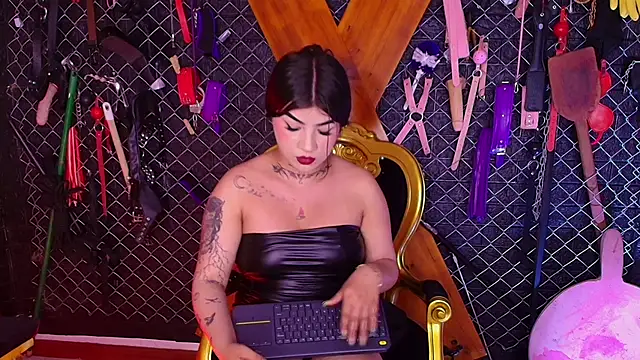 Miss_Juliett_bdsm webcam