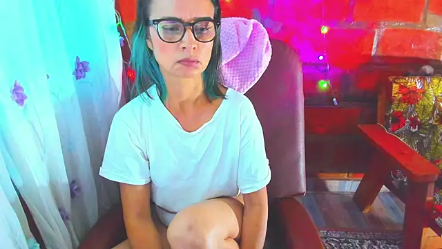 BrianaGarner webcam