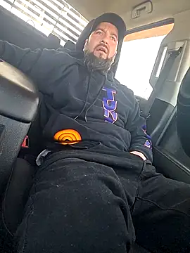 beardedtattood (Ask my age) - Pants off 😈 😈😈