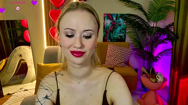 SashaBrooks webcam